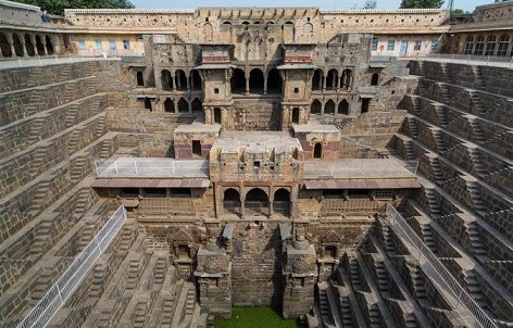 abhaneri-stepwell-jaipur
